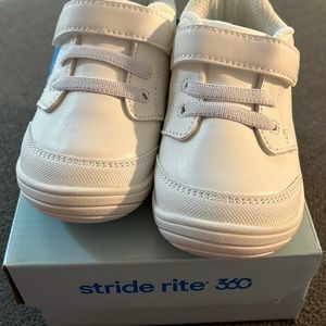 Stride Rite 360 Taye 2.0 Sneakers size 6M